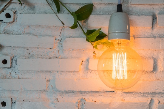 Пренатоварваме ли удължителите и разклонителите? Разберете сега от блога на ELX.bg.